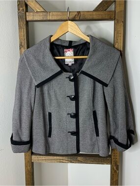 Yoana Baraschi Gray Jacket with Black Trim Size 4